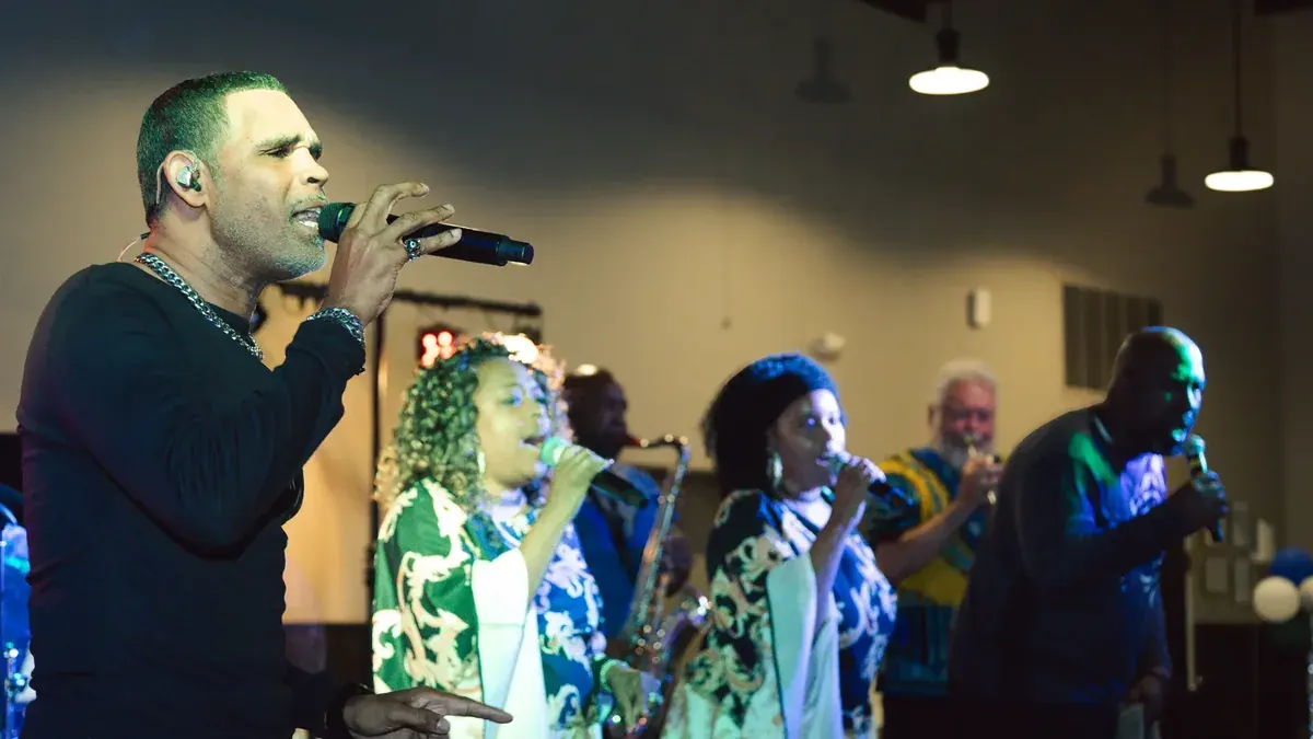 Legacy & Groove, Earth, Wind & Fire tribute band from Atlanta, Georgia, with Ray Howard on lead vocals