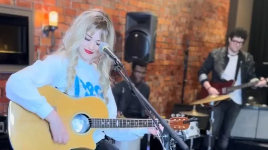 Simply Swifties Taylor Swift tribute band