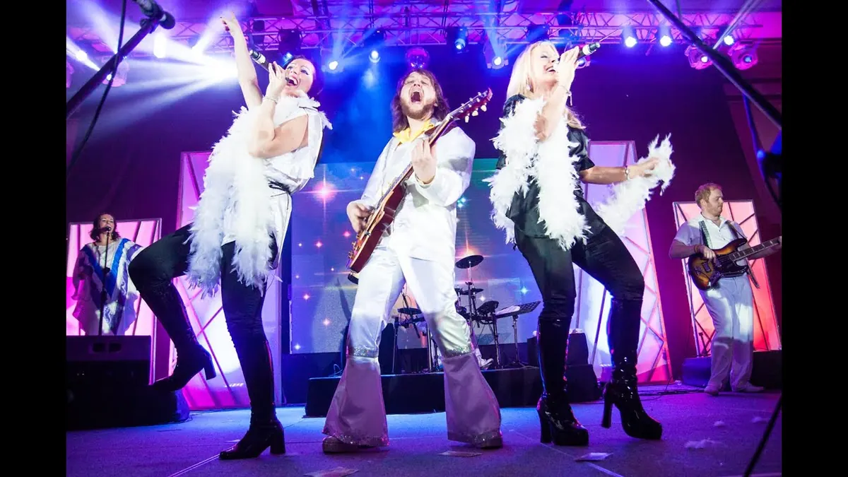 Video: ABBAMANIA – LAS VEGAS, NV