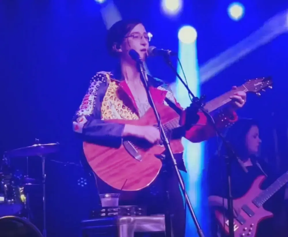 Linger cranberries tribute live1