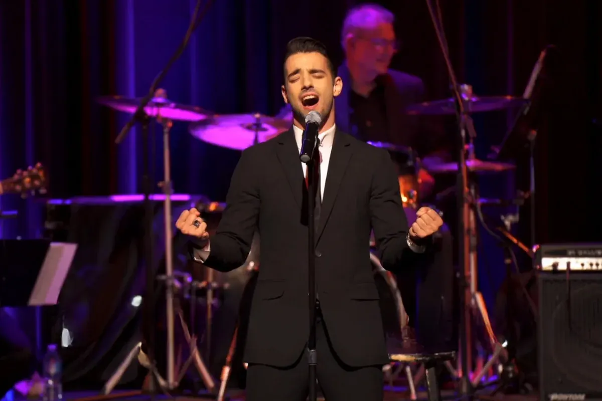 Video: A TRIBUTE TO MICHAEL BUBLÉ